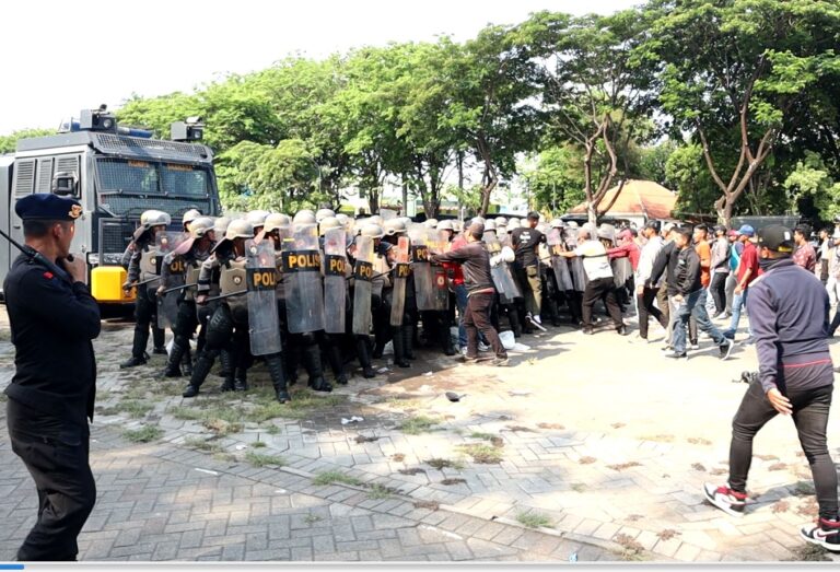 Antisipasi Kontinjensi Pemilu 2024, Polisi Gelar Gladi Sispamkota di Sidoarjo