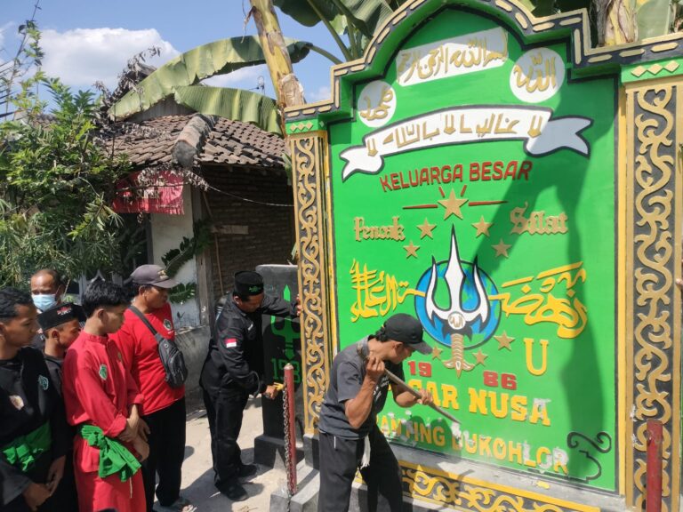 Tujuh Tugu Silat Mulai Dibongkar Dengan Sukarela, Kapolres Bojonegoro Beri Apresiasi