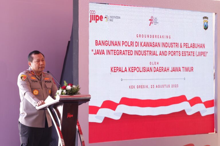 Kapolda Jatim Letakkan Batu Pertama Ground Breaking Bangunan Kantor Polri di Kawasan Industri dan Pelabuhan JIIPE