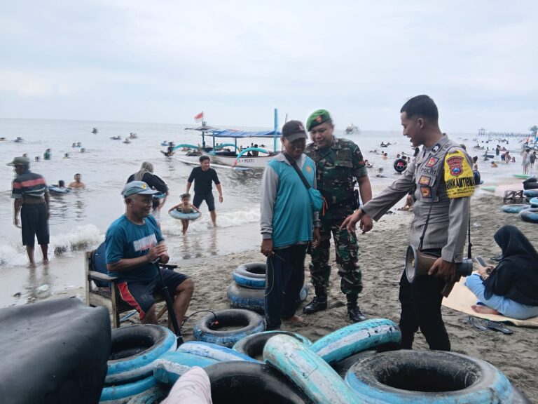 Polres Situbondo Tingkatkan Pengamanan Wisata Pantai Pada Libur Panjang Isra Miraj dan Imlek